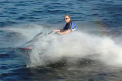 Jetskiing-t
