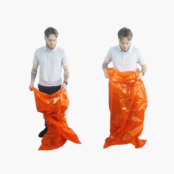 Lomo Survival Bag - Orange - How to get in